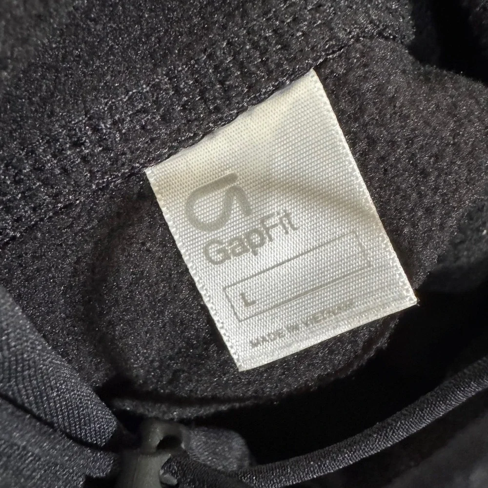 GapFit  Black Performance Pullover Hoodie Reflective Trim Thumbholes Size L - Picture 3 of 5